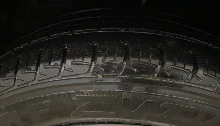 2019 Maruti Baleno DELTA PETROL 1.2, Petrol, Manual, 57,112 km, Left Front Tyre Tread