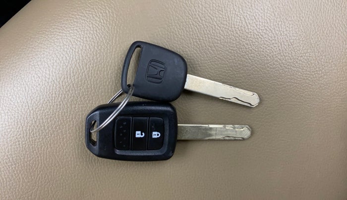 2018 Honda Jazz 1.2L I-VTEC V, Petrol, Manual, 42,784 km, Key Close Up