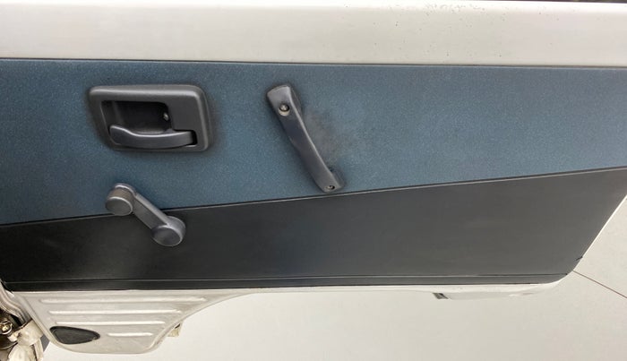 2014 Maruti Omni 5 SEATER, Petrol, Manual, 31,954 km, Driver Side Door Panels Control