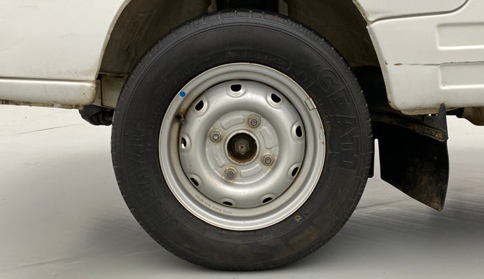 2014 Maruti Omni 5 SEATER, Petrol, Manual, 31,954 km, Left Front Wheel