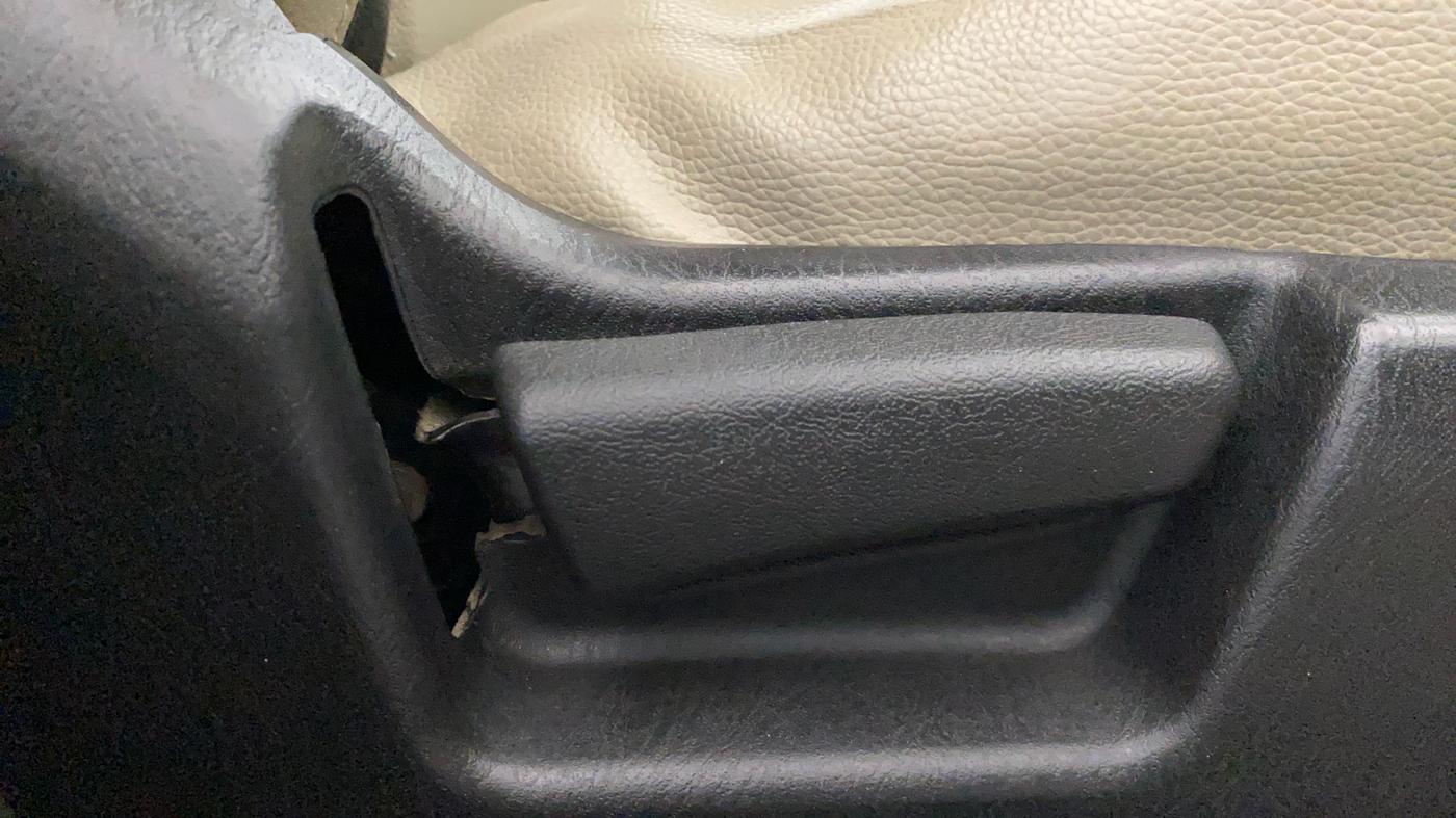 2021 Maruti Alto LXI, Petrol, Manual, 25,124 km, Driver Side Adjustment Panel