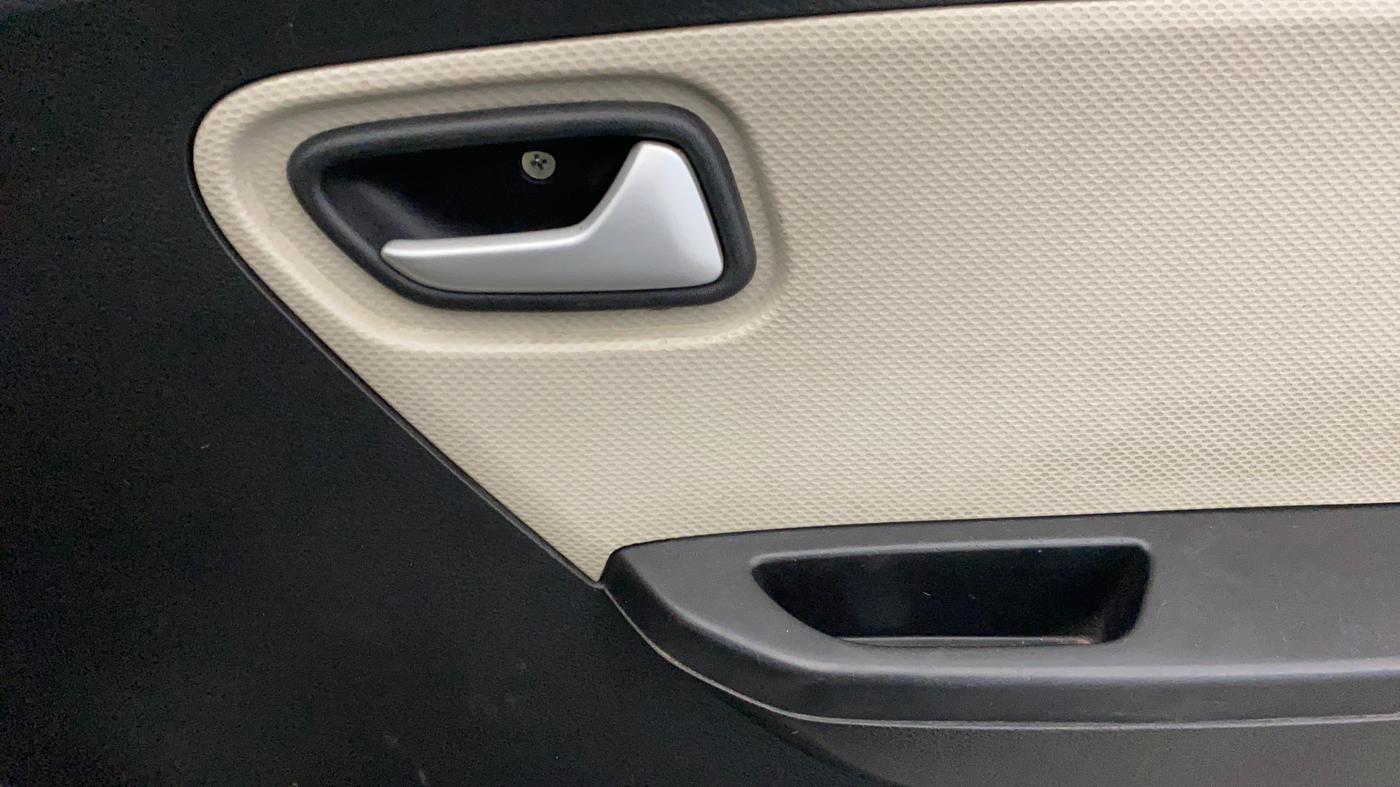 2021 Maruti Alto LXI, Petrol, Manual, 25,124 km, Driver Side Door Panels Control