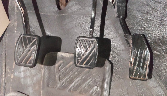 2023 Maruti Ertiga ZXI (O) CNG, CNG, Manual, 56,819 km, Pedals