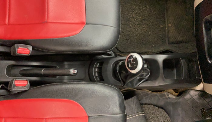 2016 Maruti Wagon R 1.0 VXI, Petrol, Manual, 1,21,513 km, Gear Lever