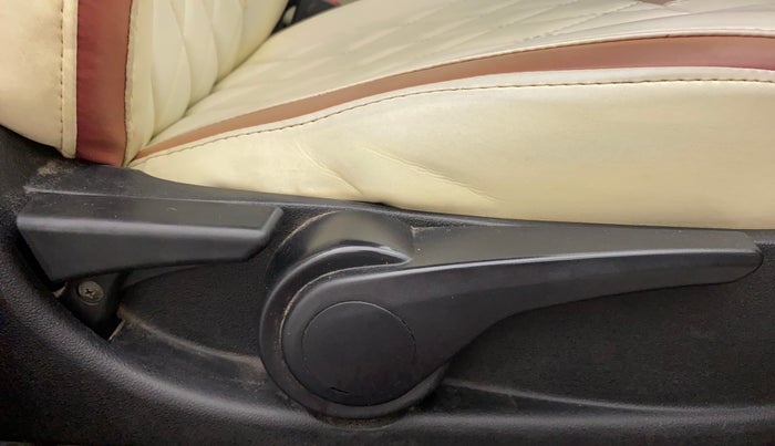 2018 Tata Tiago XZ PETROL, Petrol, Manual, 1,00,000 km, Driver Side Adjustment Panel