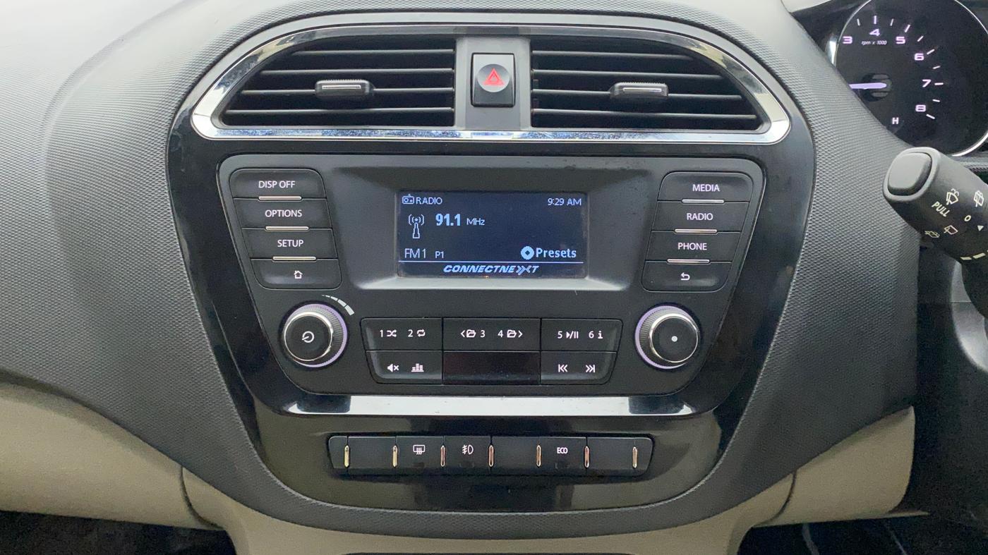 2018 Tata Tiago XZ PETROL, Petrol, Manual, 1,00,000 km, Infotainment System