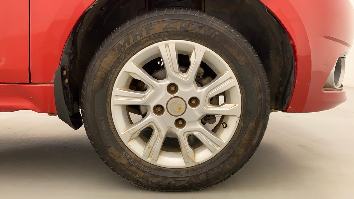 2018 Tata Tiago XZ PETROL, Petrol, Manual, 1,00,000 km, Right Front Wheel