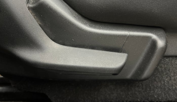 2018 Maruti Swift LXI, Petrol, Manual, 1,00,208 km, Driver Side Adjustment Panel