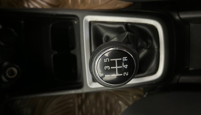 2018 Maruti Swift LXI, Petrol, Manual, 1,00,208 km, Gear Lever