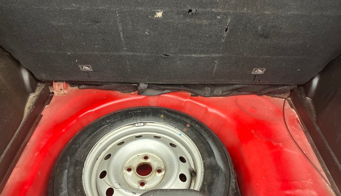 2018 Maruti Swift LXI, Petrol, Manual, 1,00,208 km, Boot Inside