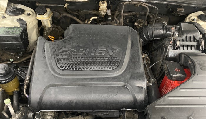 2013 Hyundai Santa Fe 4 WD AT, Diesel, Automatic, 1,22,204 km, Engine View