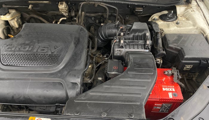 2013 Hyundai Santa Fe 4 WD AT, Diesel, Automatic, 1,22,204 km, Engine View - Left