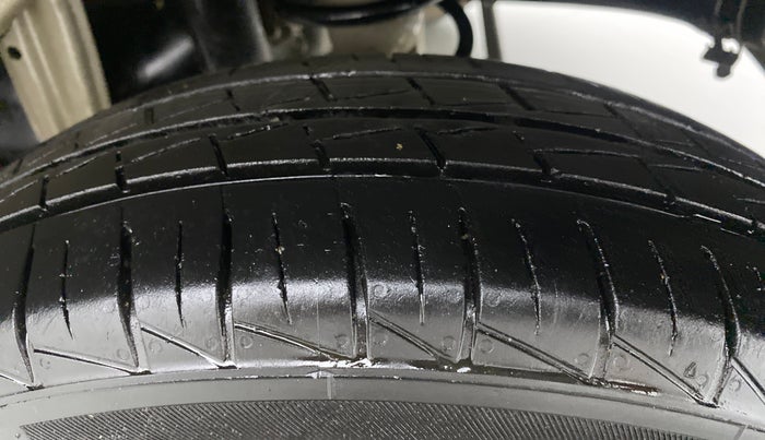 2018 Maruti Alto 800 LXI, Petrol, Manual, 22,527 km, Left Rear Tyre Tread