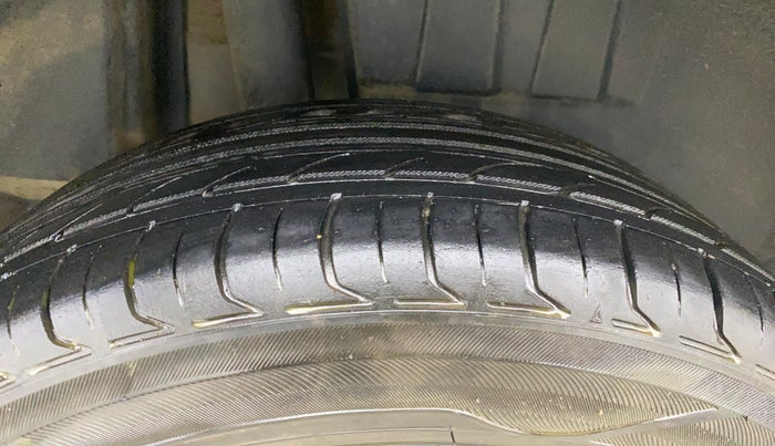 2019 Maruti Dzire ZXI, Petrol, Manual, 59,162 km, Right Rear Tyre Tread