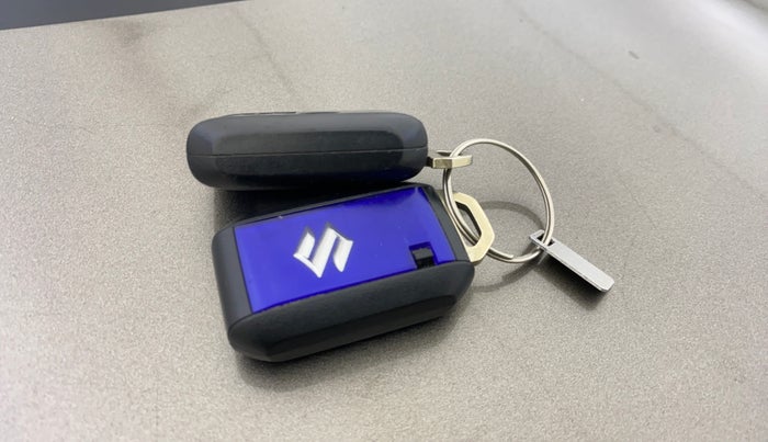 2019 Maruti Dzire ZXI, Petrol, Manual, 59,162 km, Key Close Up