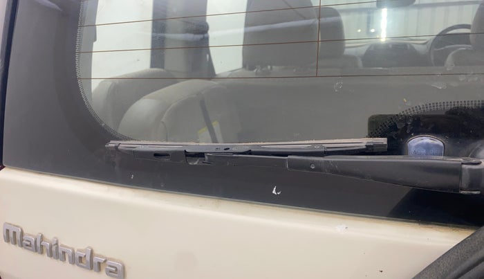 2017 Mahindra TUV300 T6 PLUS, Diesel, Manual, 30,609 km, Rear Wiper