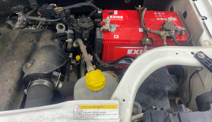 2017 Mahindra TUV300 T6 PLUS, Diesel, Manual, 30,609 km, Engine View - Left