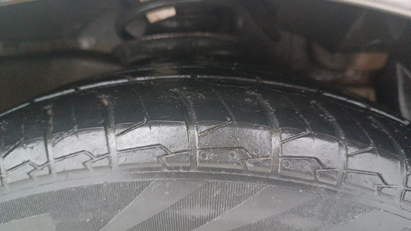2016 Chevrolet Beat PS PETROL, Petrol, Manual, 67,398 km, Right Front Tyre Tread