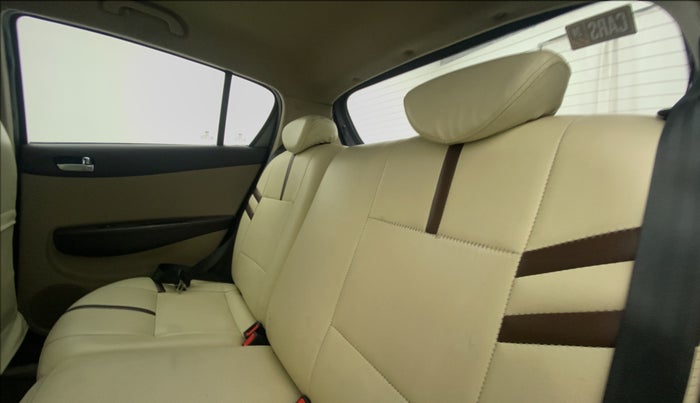 2010 Hyundai i20 ASTA 1.2, Petrol, Manual, 88,677 km, Right Side Rear Door Cabin