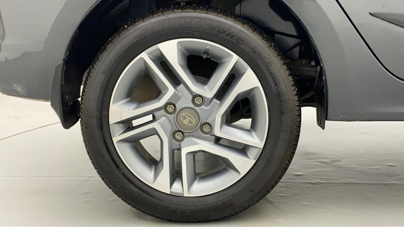 2022 Tata TIGOR XZ PLUS PETROL, Petrol, Manual, 10,860 km, Right Rear Wheel