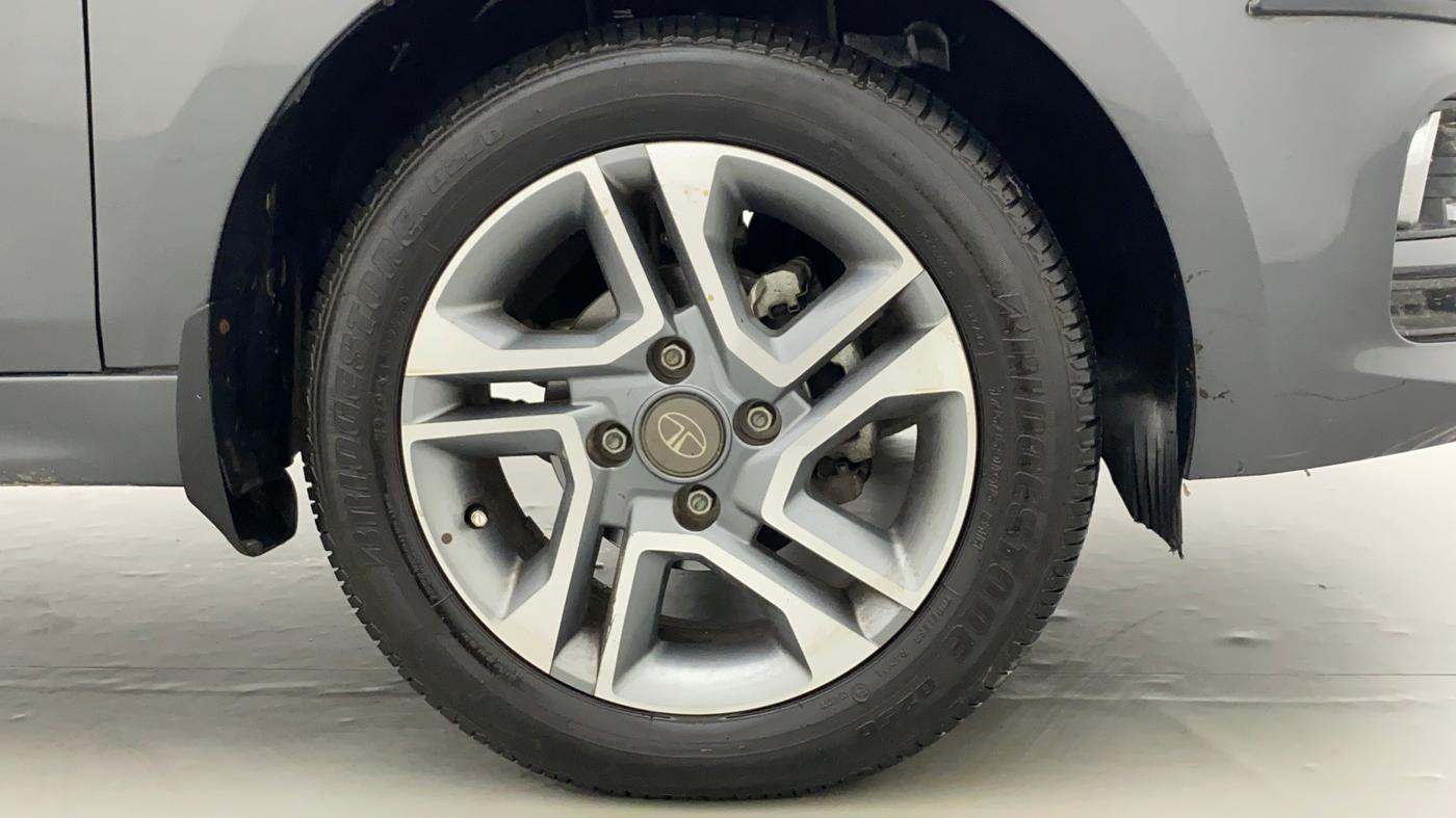 2022 Tata TIGOR XZ PLUS PETROL, Petrol, Manual, 10,860 km, Right Front Wheel