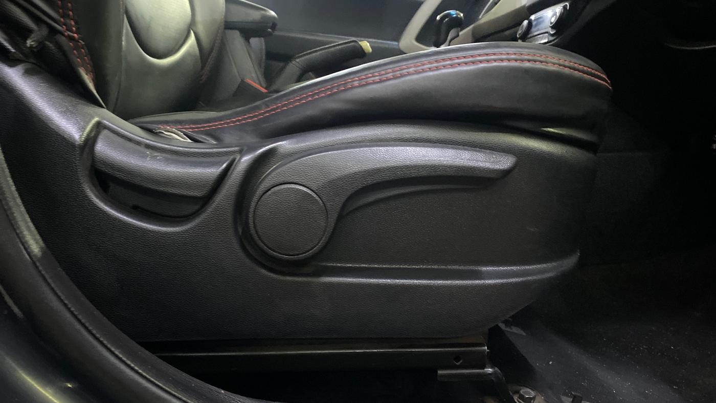 2016 Hyundai Creta  SX 1.6 Petrol , Petrol, Manual, 90,703 km, Driver Side Adjustment Panel