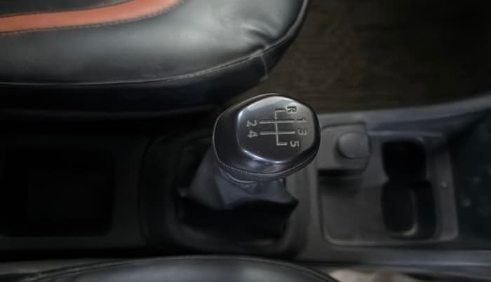 2017 Renault Kwid RXT 1.0, Petrol, Manual, 62,699 km, Gear Lever