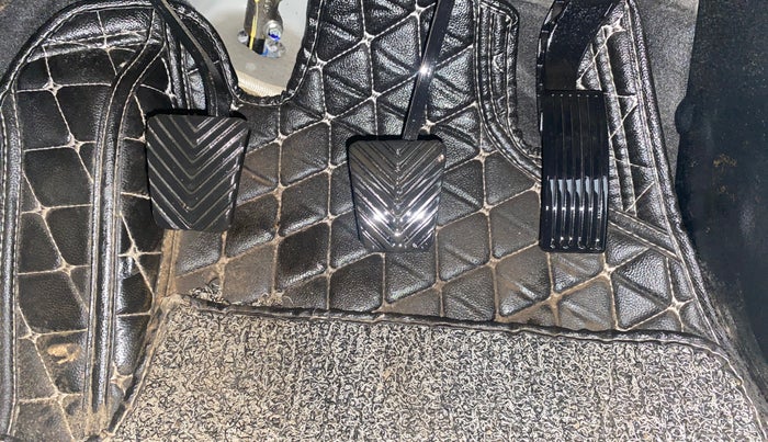 2022 KIA SONET HTK PLUS 1.2, Petrol, Manual, 23,658 km, Pedals