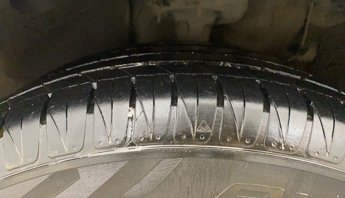 2022 KIA SONET HTK PLUS 1.2, Petrol, Manual, 23,658 km, Left Front Tyre Tread