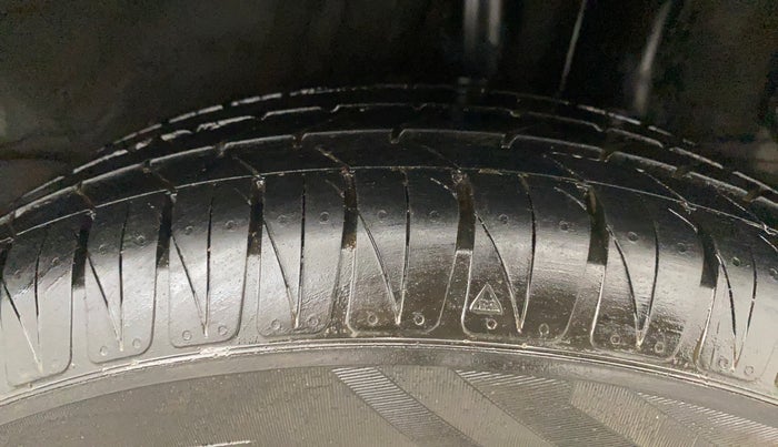 2022 KIA SONET HTK PLUS 1.2, Petrol, Manual, 23,658 km, Left Rear Tyre Tread