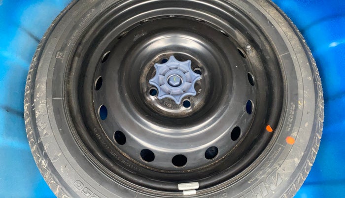 2014 Hyundai Xcent SX 1.2 (O), Petrol, Manual, 73,349 km, Spare Tyre