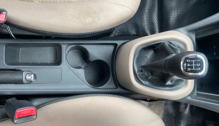 2014 Hyundai Xcent SX 1.2 (O), Petrol, Manual, 73,349 km, Gear Lever