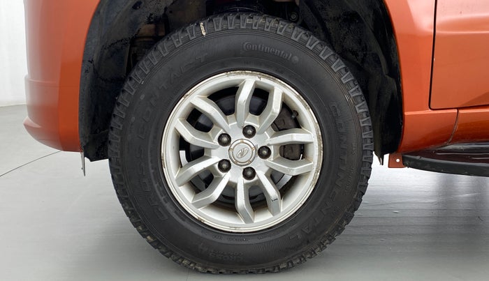 2016 Mahindra TUV300 T8, Diesel, Manual, 1,09,251 km, Left Front Wheel