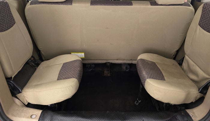 2016 Mahindra TUV300 T8, Diesel, Manual, 1,09,251 km, Third Seat Row ( optional )