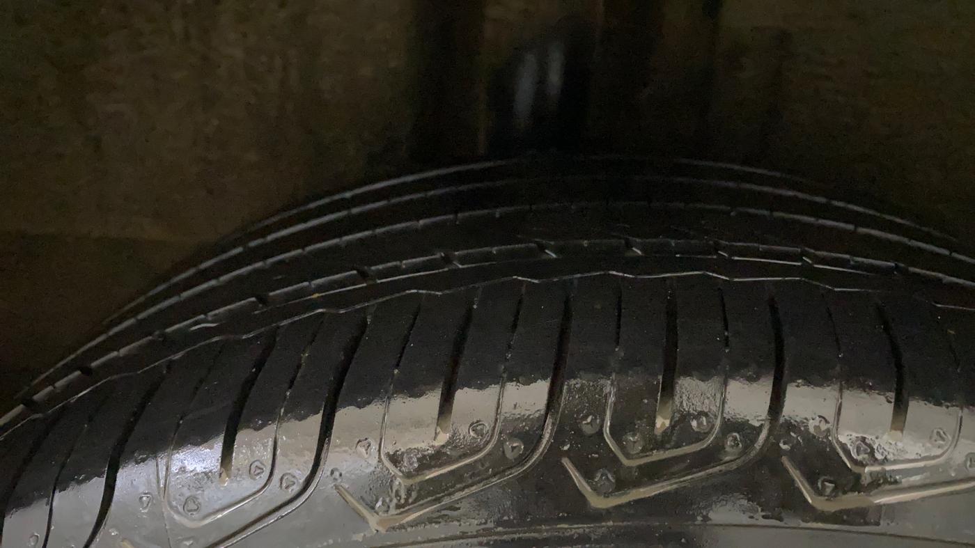 2022 MG ASTOR SUPER 1.5 MT, Petrol, Manual, 39,517 km, Right Rear Tyre Tread