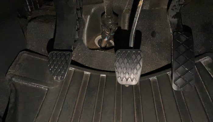 2022 MG ASTOR SUPER 1.5 MT, Petrol, Manual, 39,486 km, Pedals