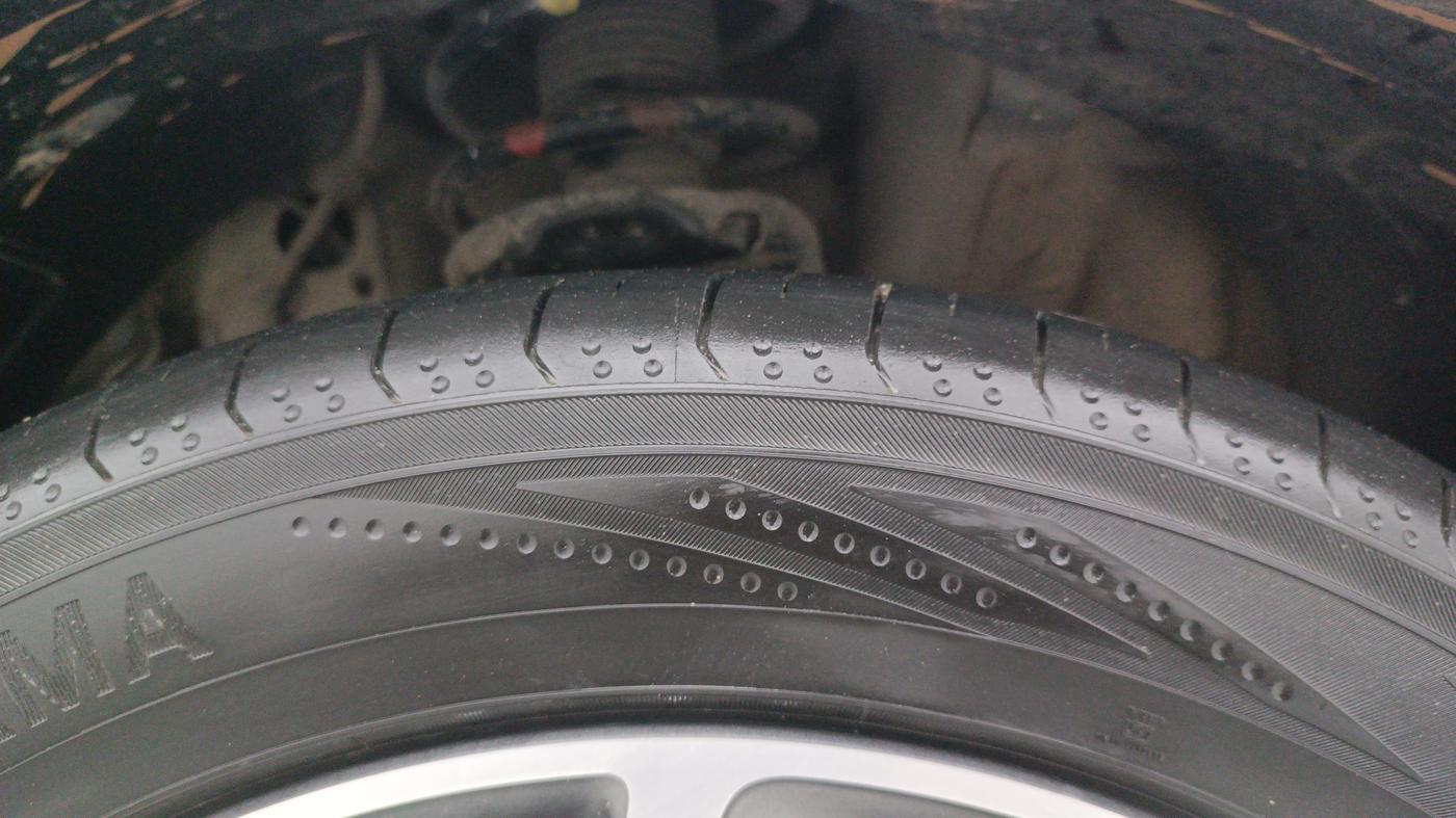 2021 KIA SELTOS X LINE 1.4 PETROL DCT, Petrol, Automatic, 75,580 km, Right Front Tyre Tread