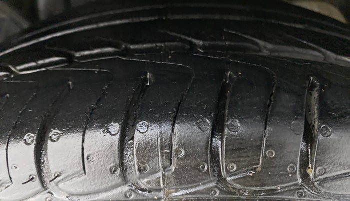 2014 Ford Ecosport 1.5TITANIUM TDCI, Diesel, Manual, 87,416 km, Left Front Tyre Tread
