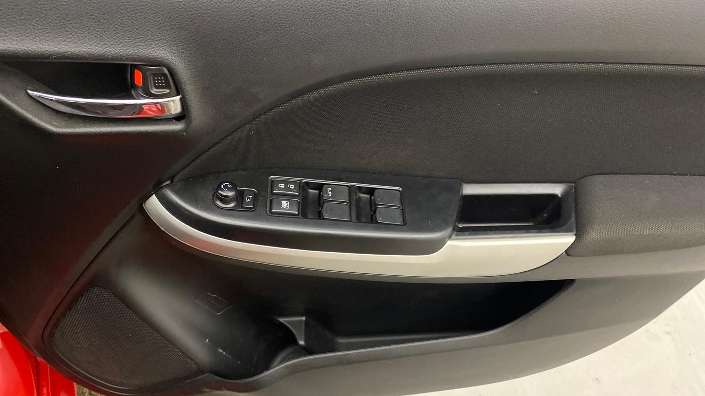 2018 Maruti Baleno DELTA PETROL 1.2, Petrol, Manual, 53,301 km, Driver Side Door Panels Control