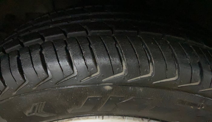 2019 Renault Kwid RXL, Petrol, Manual, 22,100 km, Left Front Tyre Tread