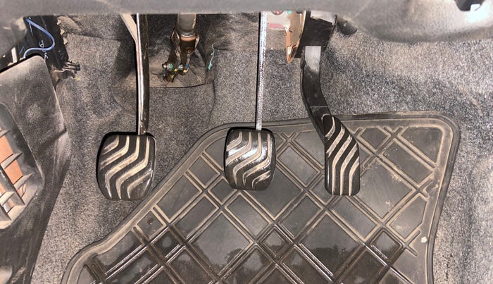 2019 Renault Kwid RXL, Petrol, Manual, 22,100 km, Pedals