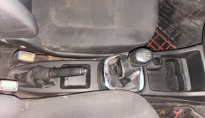 2019 Renault Kwid RXL, Petrol, Manual, 22,100 km, Gear Lever