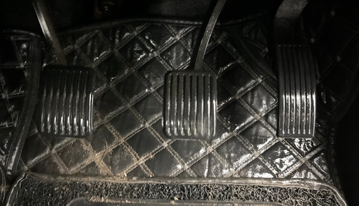 2014 Hyundai Xcent SX 1.2 (O), Petrol, Manual, 48,801 km, Pedals