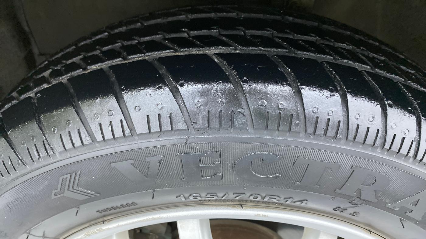 2015 Maruti Celerio VXI d, Petrol, Manual, 19,970 km, Left Front Tyre Tread