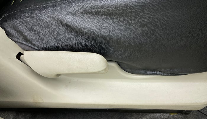 2015 Maruti Celerio VXI d, Petrol, Manual, 19,970 km, Driver Side Adjustment Panel