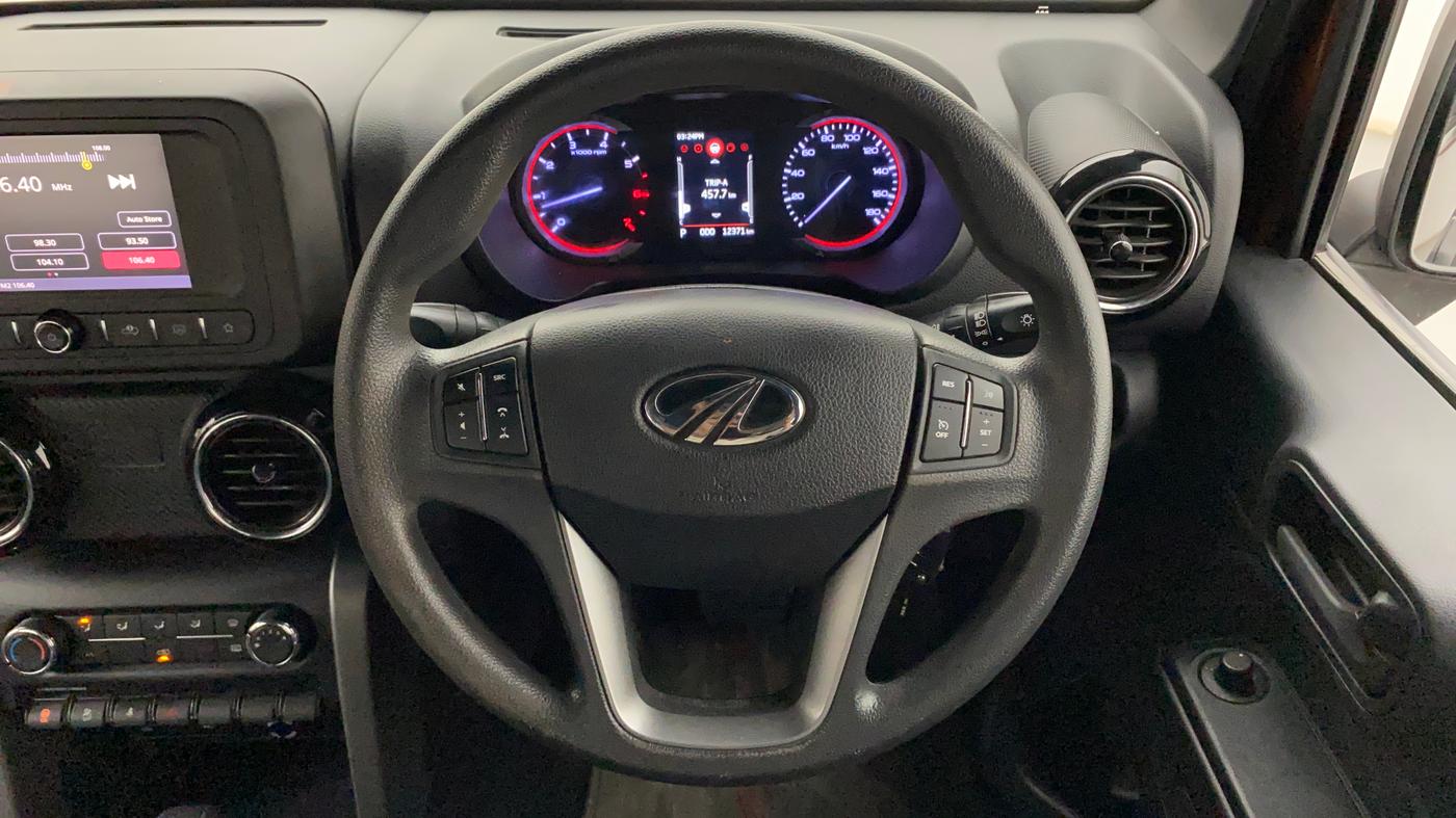 2021 Mahindra Thar LX PETROL HT 4WD AT, CNG, Automatic, 12,287 km, Steering Wheel Close Up