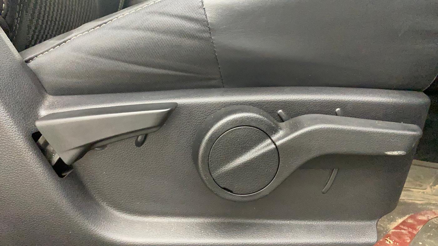 2021 Mahindra Thar LX PETROL HT 4WD AT, CNG, Automatic, 12,287 km, Driver Side Adjustment Panel
