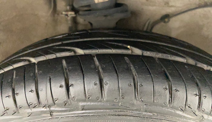 2021 Maruti Alto VXI PLUS, Petrol, Manual, 24,381 km, Right Front Tyre Tread