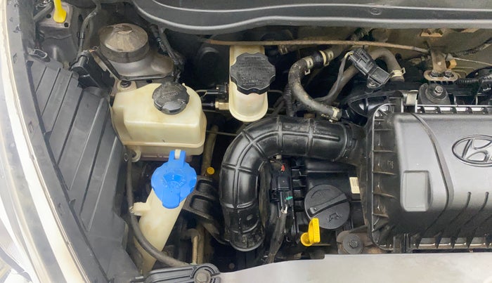 2018 Hyundai Eon MAGNA +, Petrol, Manual, 1,09,456 km, Engine View - Right