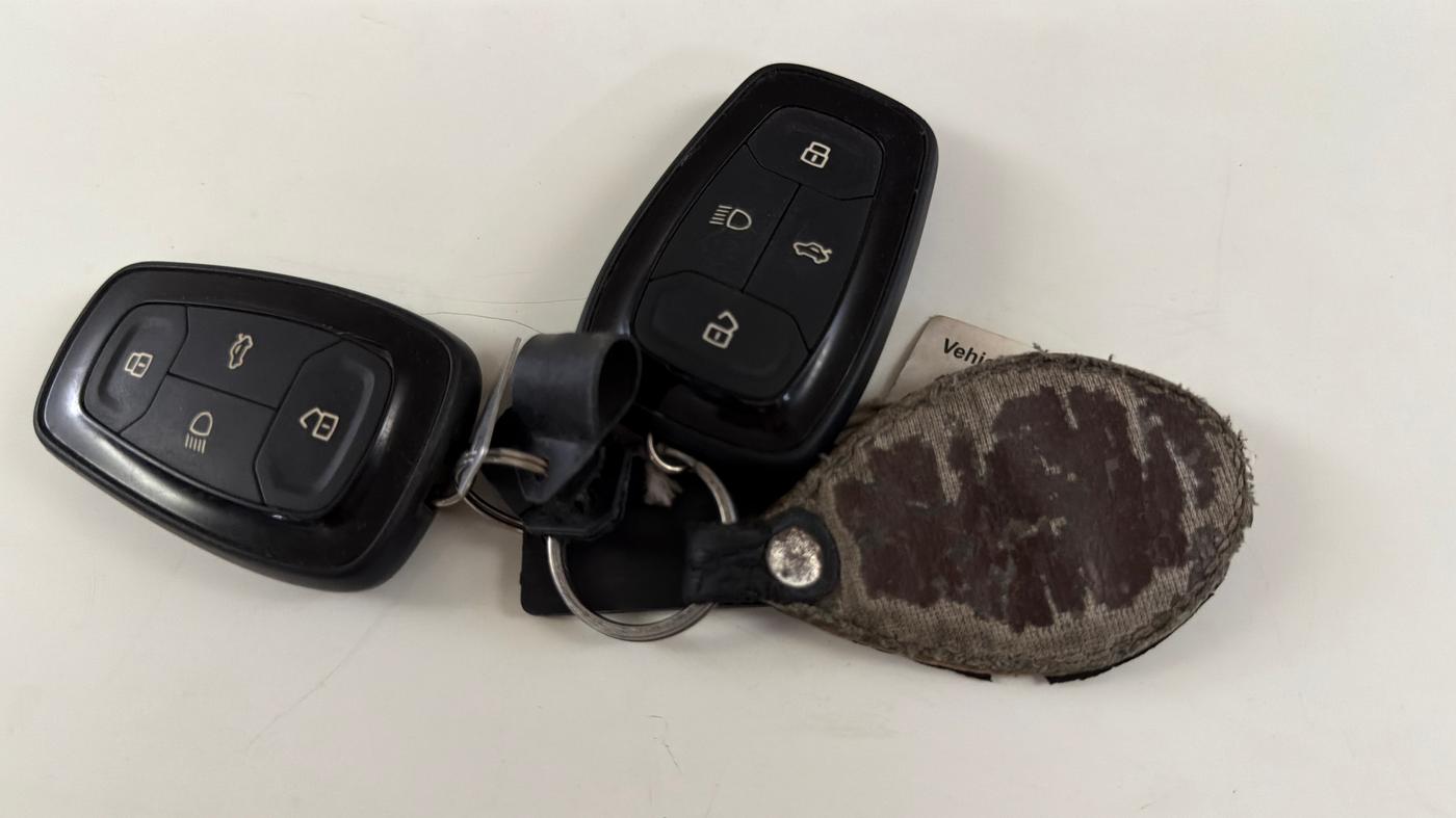 2022 Tata TIGOR XZ CNG, CNG, Manual, 82,228 km, Key Close Up